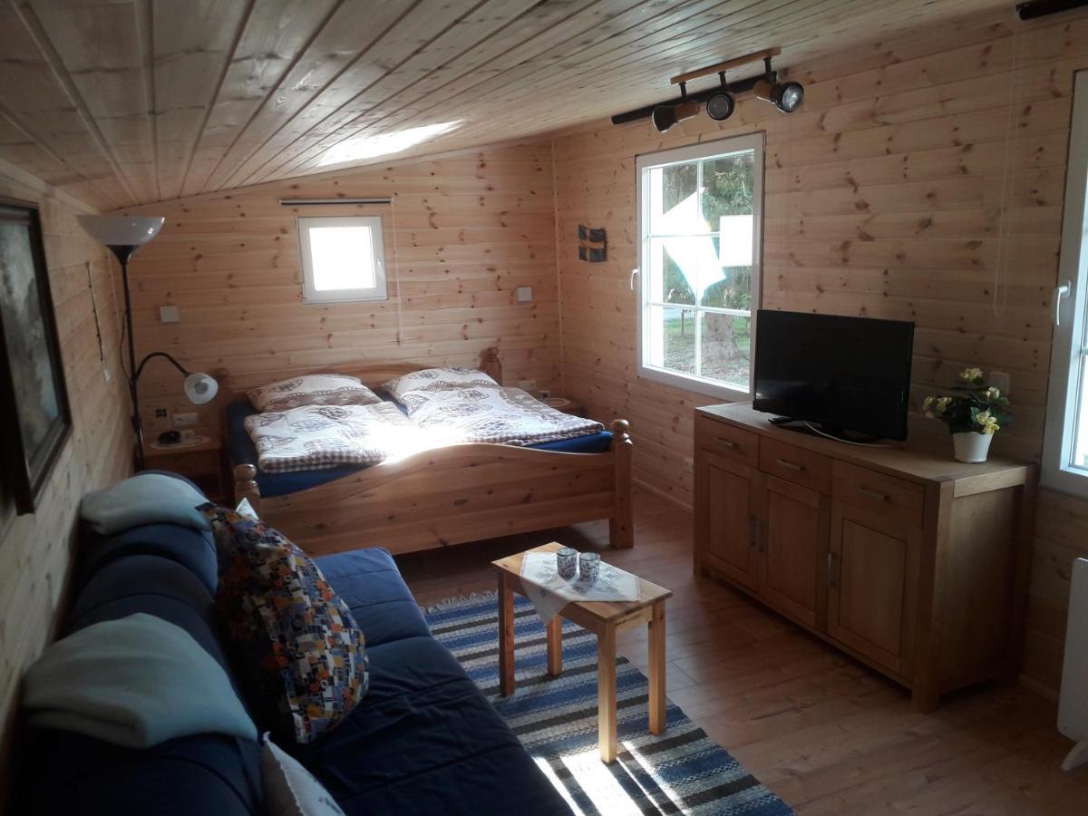 Appartement Gaestehaus Aelgstuga à Hova Extérieur photo