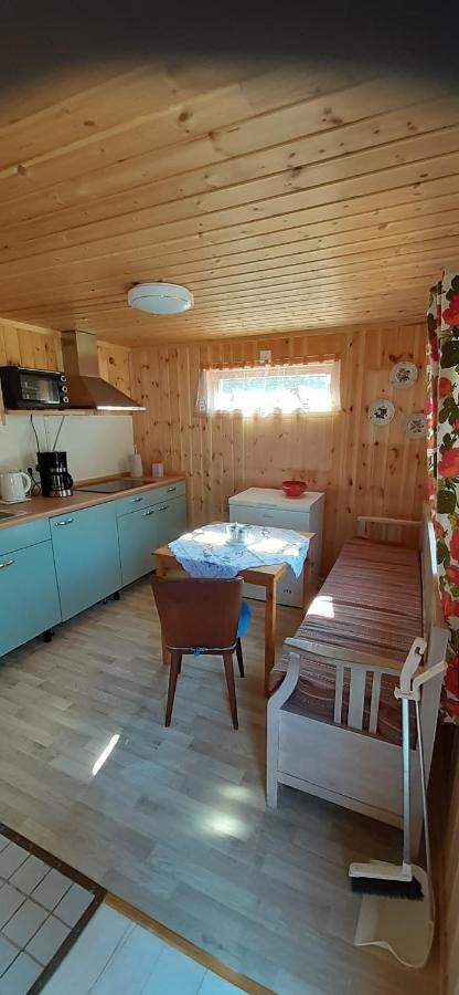 Appartement Gaestehaus Aelgstuga à Hova Extérieur photo
