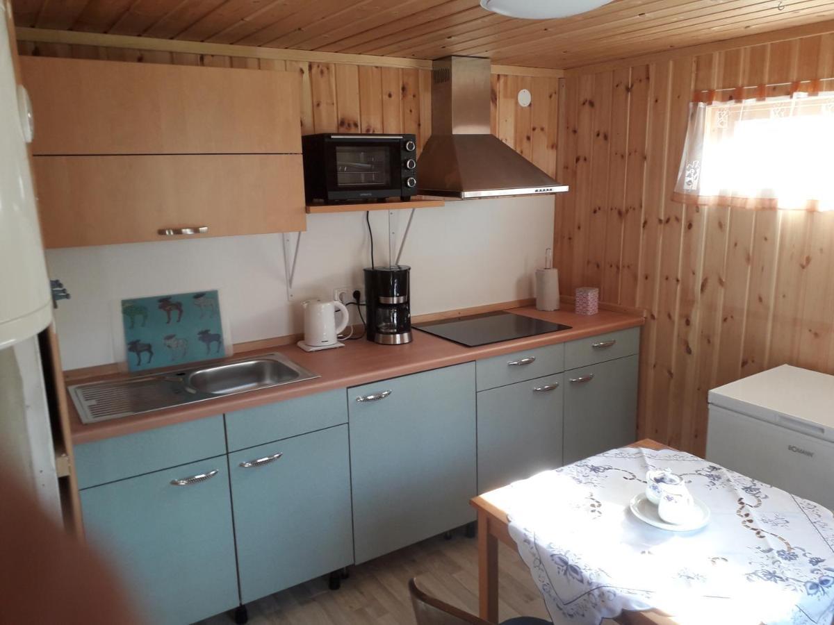 Appartement Gaestehaus Aelgstuga à Hova Extérieur photo
